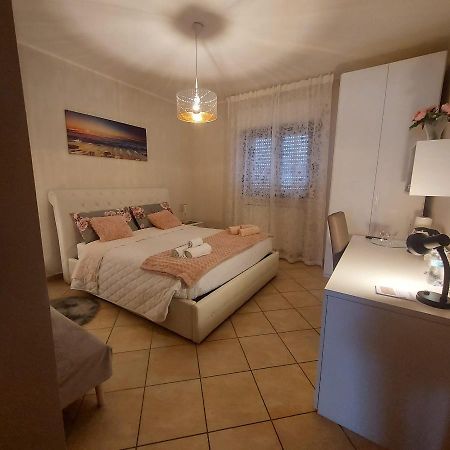 B&B Come A Casa Città Sant'Angelo Esterno foto