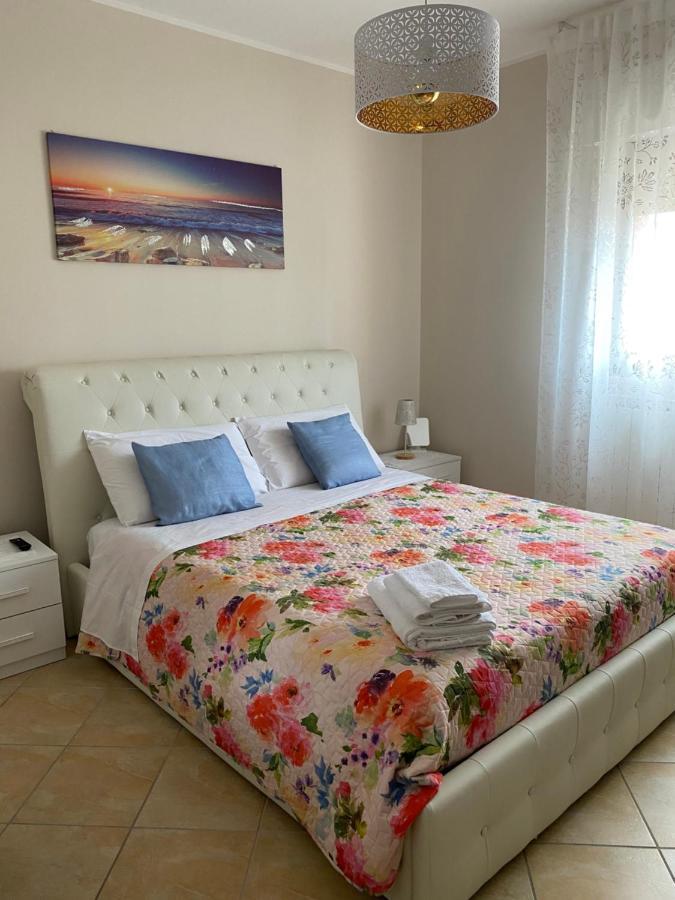 B&B Come A Casa Città Sant'Angelo Esterno foto
